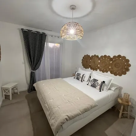 Les Lodges De St Brice Willa Ares